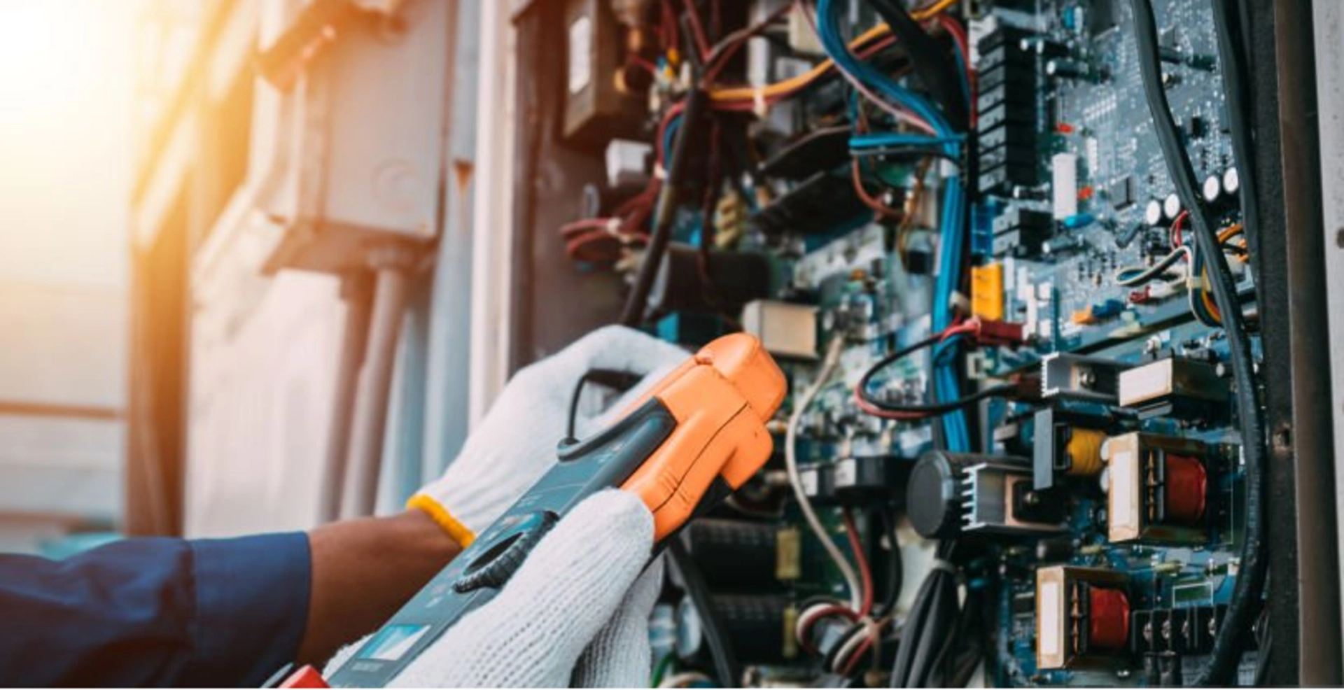 MANTENIMIENTOS, REPARACIONES Y SERVICIOS ELÉCTRICOS EN VALENCIA